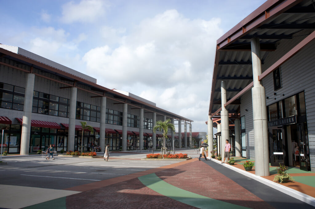 アウトレットモール あしびなーの写真4