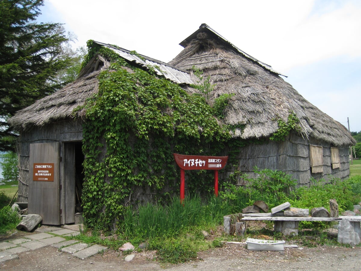 弟子屈町屈斜路コタンアイヌ民俗資料館の写真2