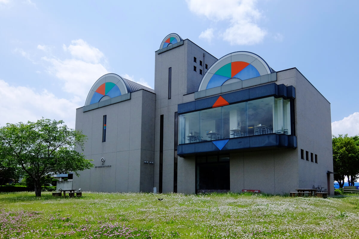 諏訪市 原田泰治美術館の写真2