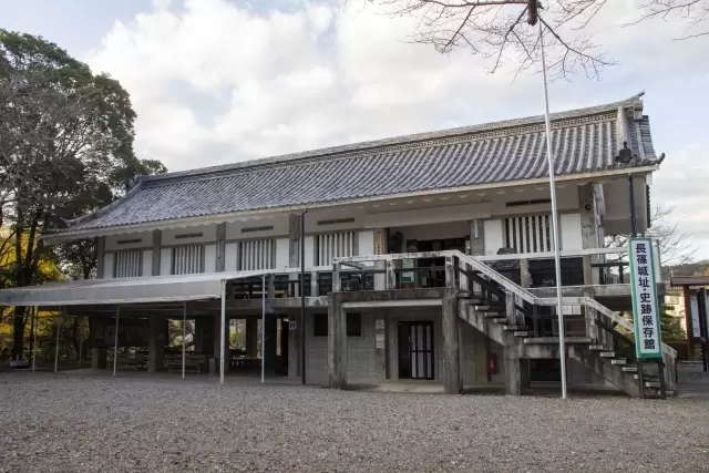 新城市長篠城址史跡保存館の写真1