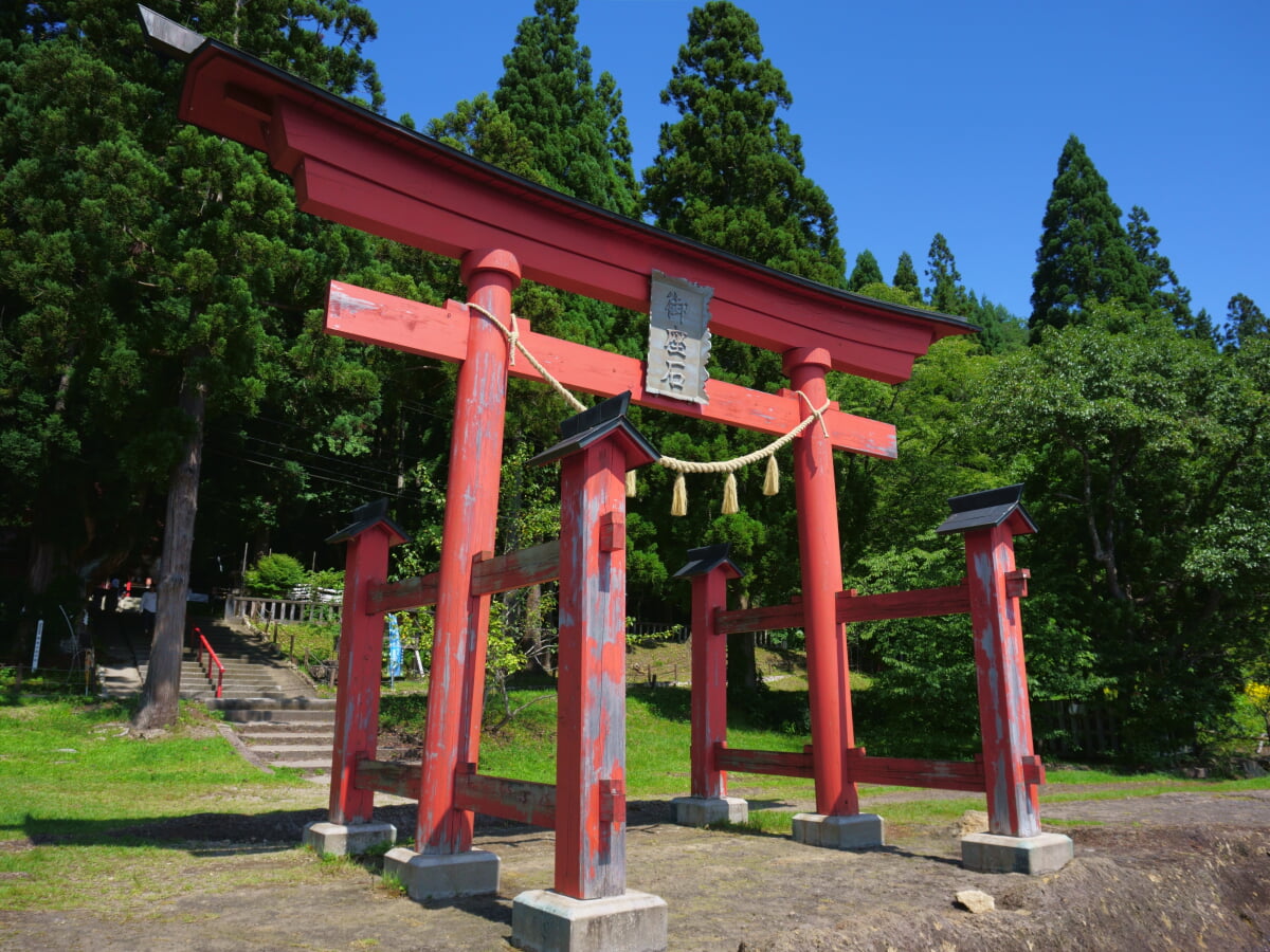 御座石神社の写真5