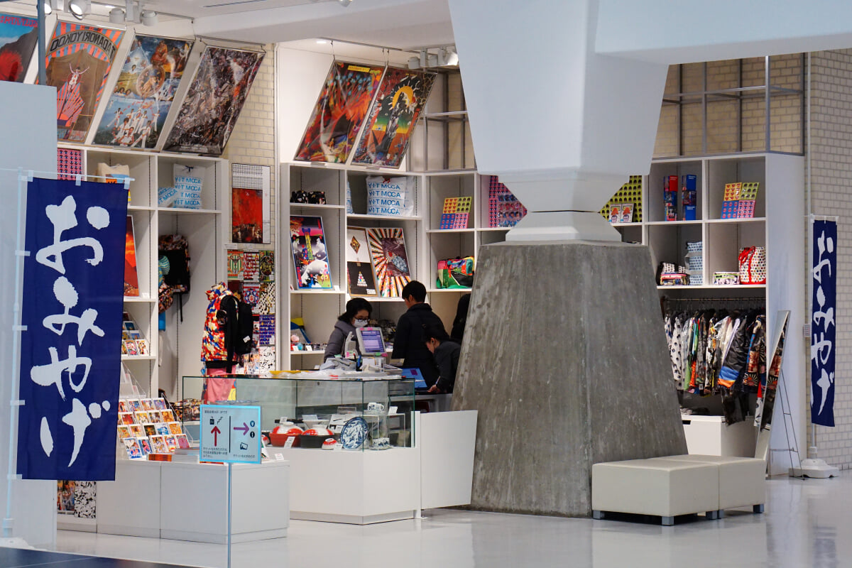 横尾忠則現代美術館の写真7