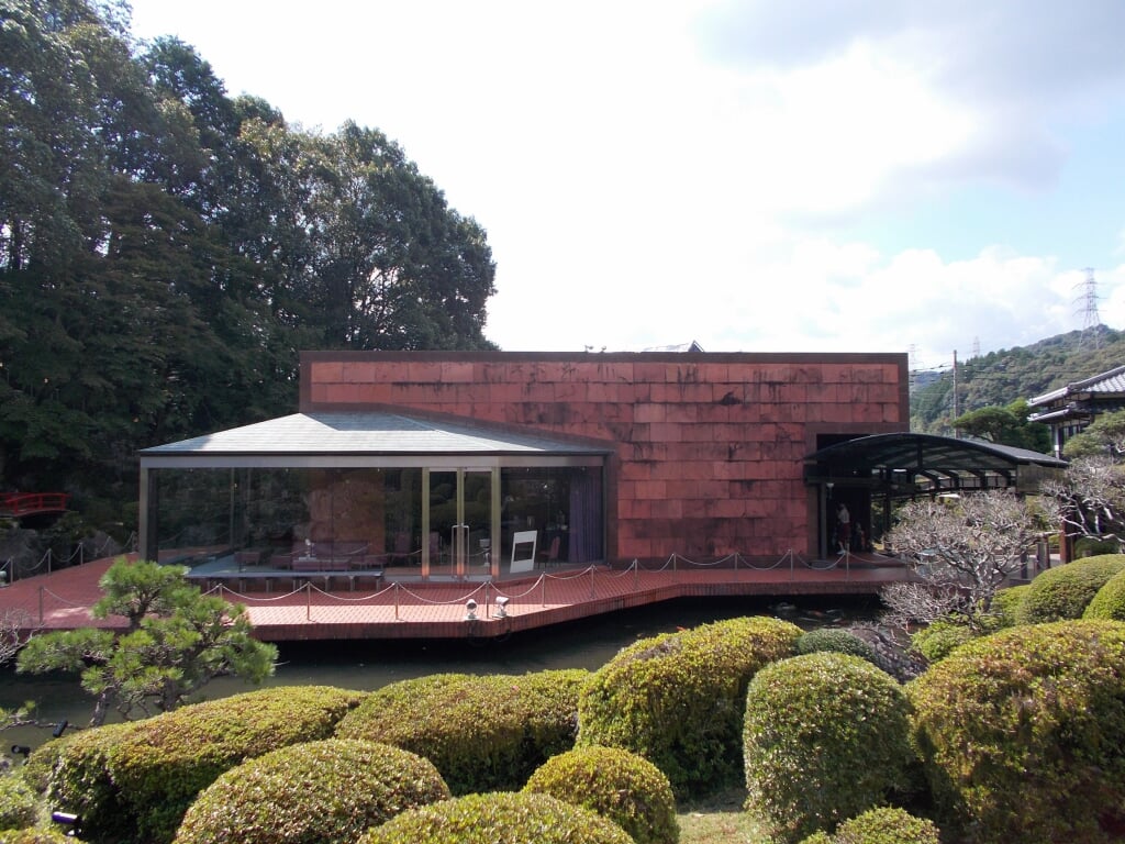 陽光美術館・日本庭園の写真1