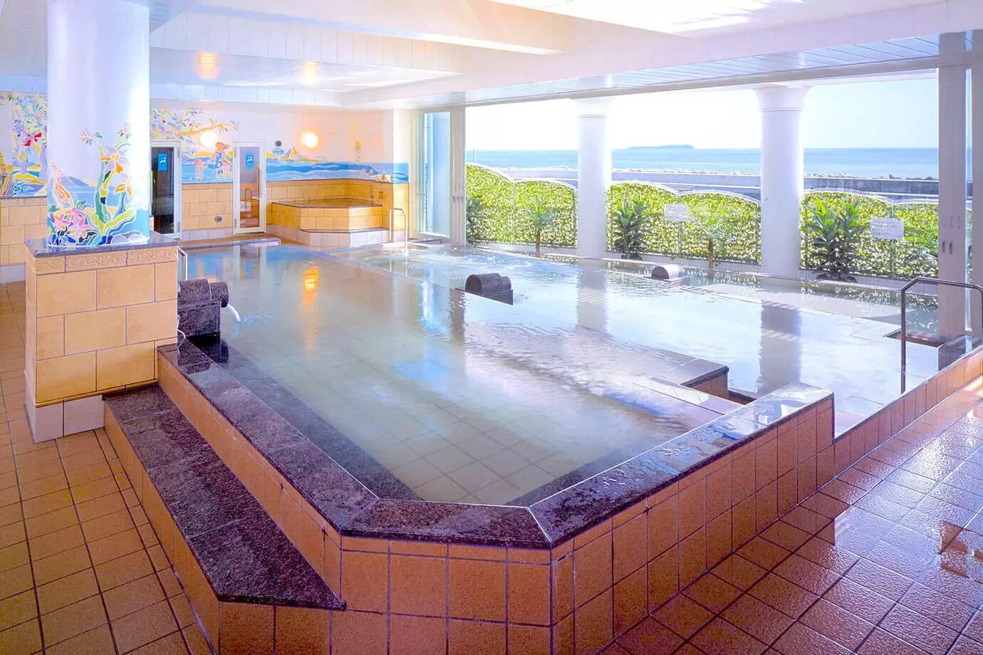 道の駅 伊東マリンタウン シーサイドスパの写真1