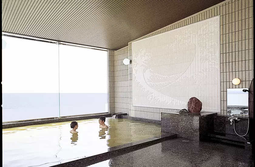 まるは食堂 うめ乃湯の写真1