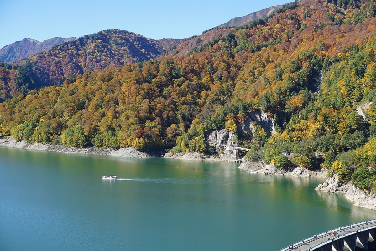 黒部湖遊覧船ガルベの写真2