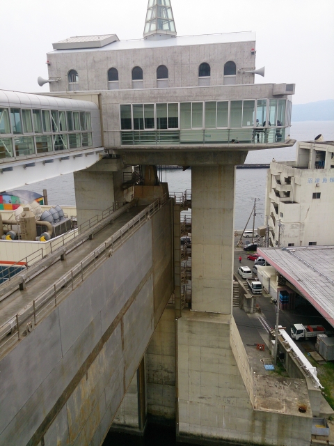 沼津港大型展望水門「びゅうお」の写真2