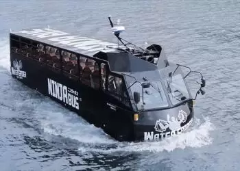 忍者バス（NINJABUS WATER SPIDER）の写真1