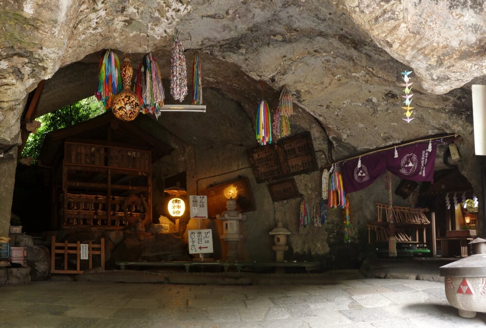 銭洗弁財天の写真5