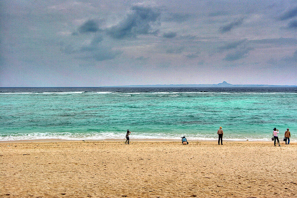 瀬底ビーチの写真1