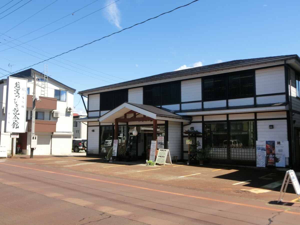 塩沢つむぎ記念館の写真1