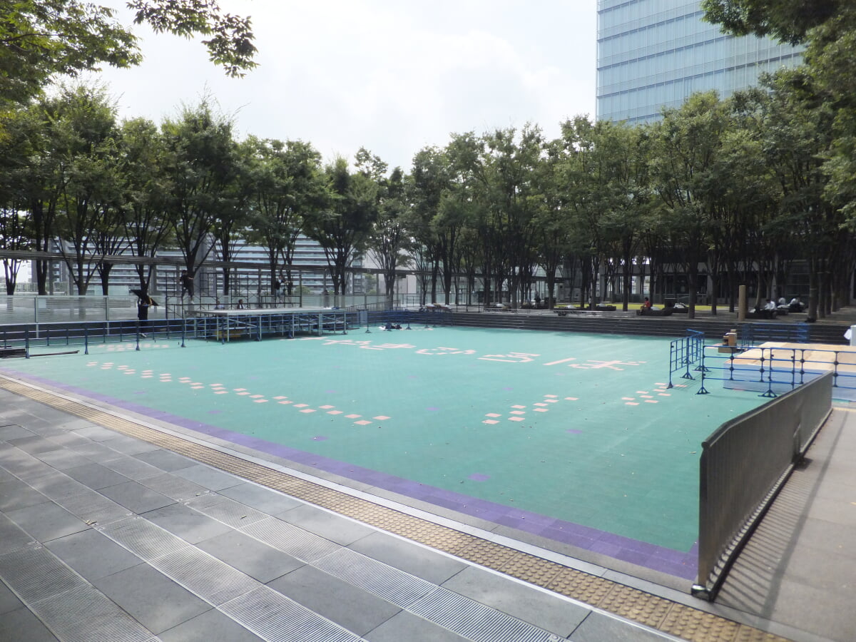 さいたま新都心けやきひろばの写真2