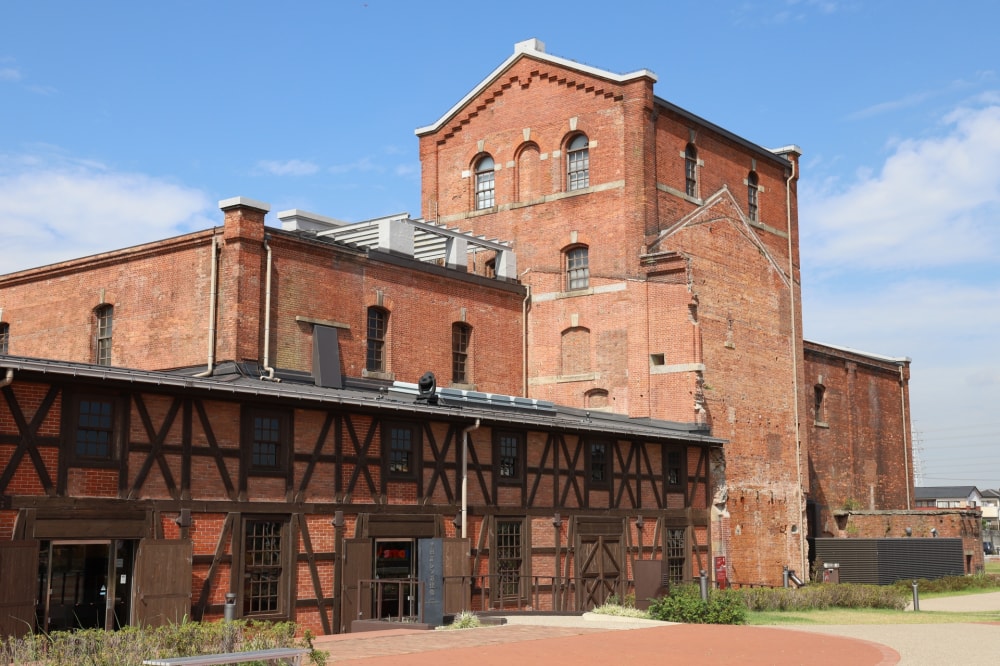 半田赤レンガ建物の写真3