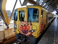 土讃線　アンパンマン列車