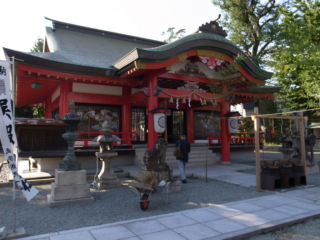 呉服神社の写真1