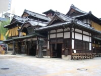 道後温泉本館