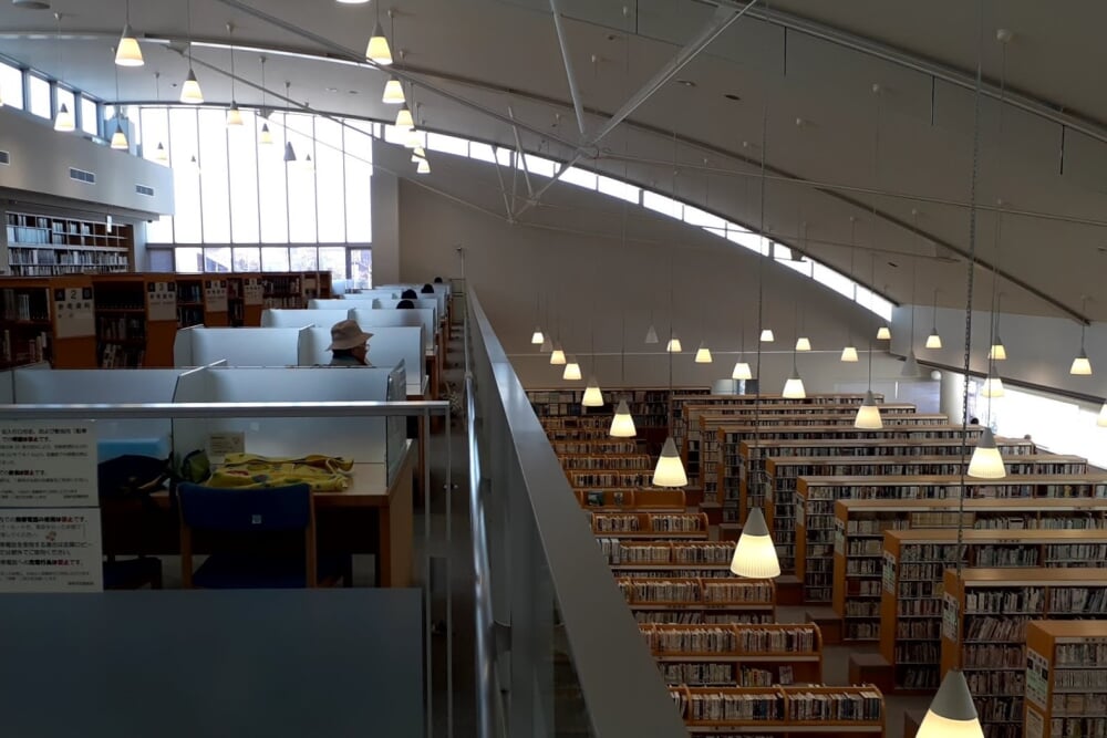 瑞穂市図書館の写真5
