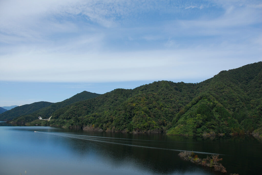 徳山ダムの写真1