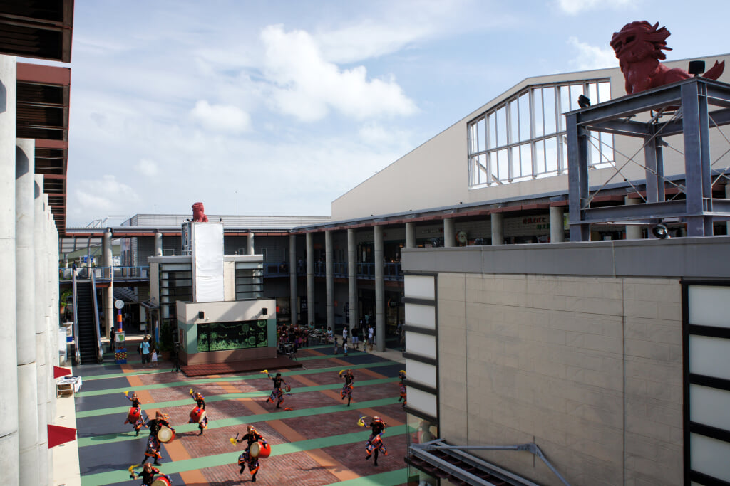 沖縄アウトレットモールあしびなーの写真4