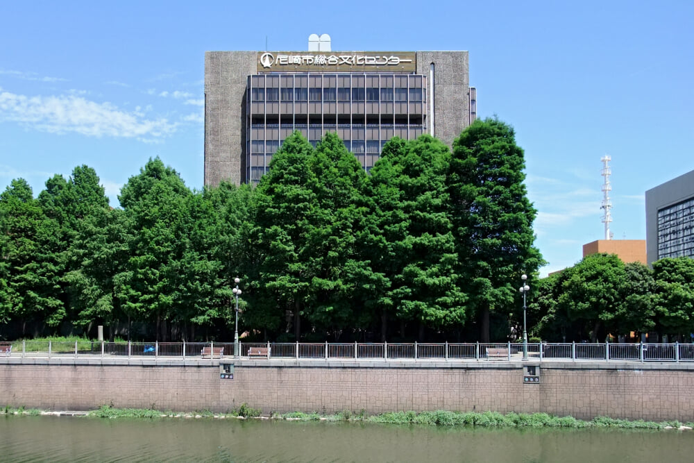 尼崎市総合文化センターの写真1