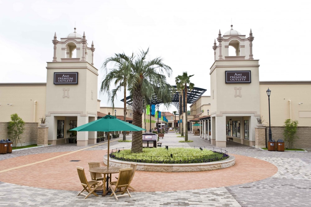 あみプレミアム・アウトレットの写真2