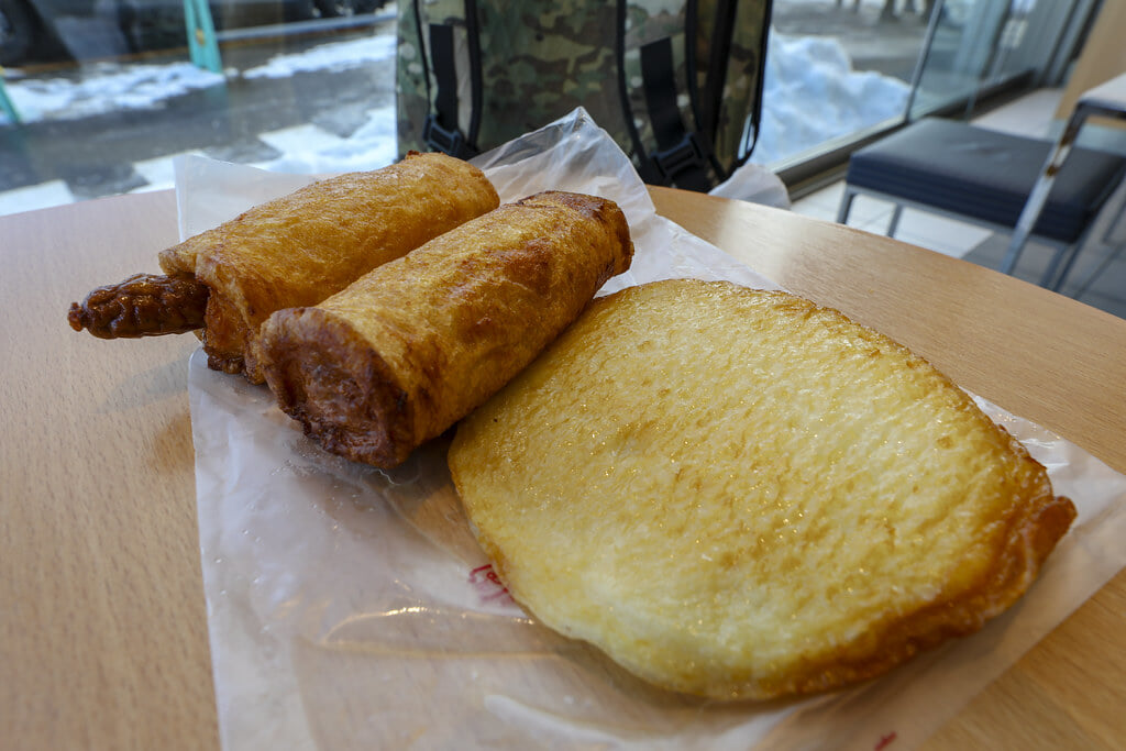 かま栄(工場直売店)の写真3