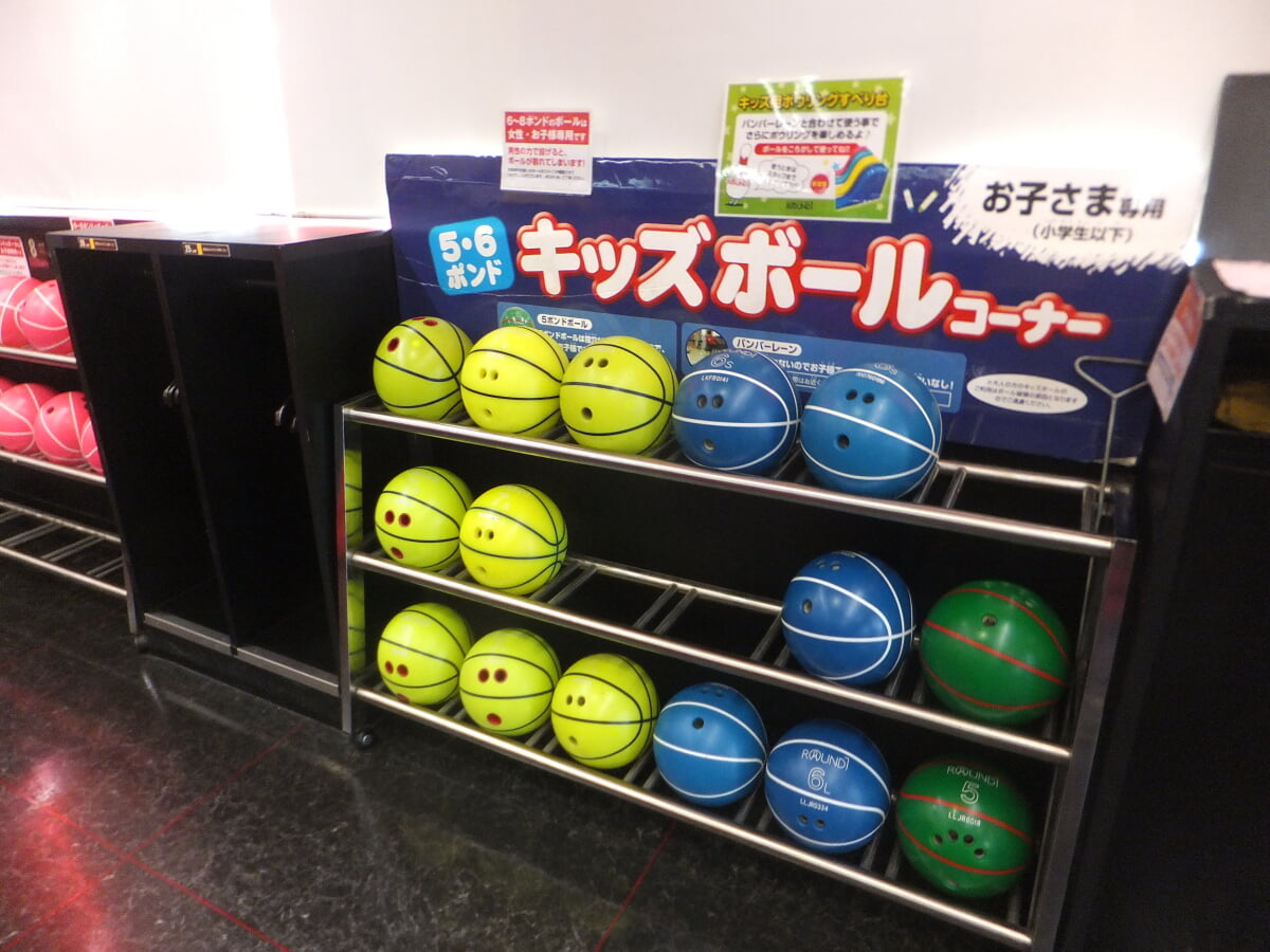 ラウンドワン三宮駅前店の写真3