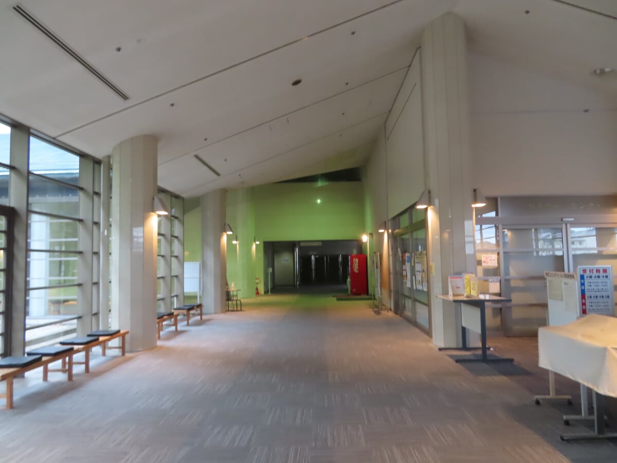 滋賀県立文化産業交流会館の写真3