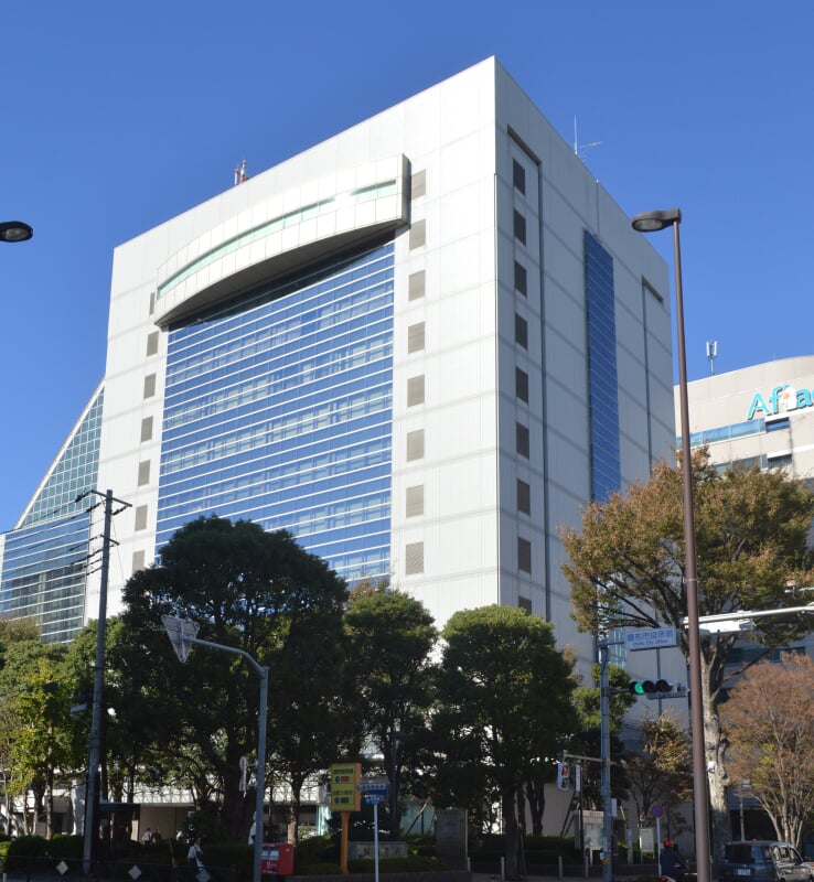 調布市立中央図書館の写真1