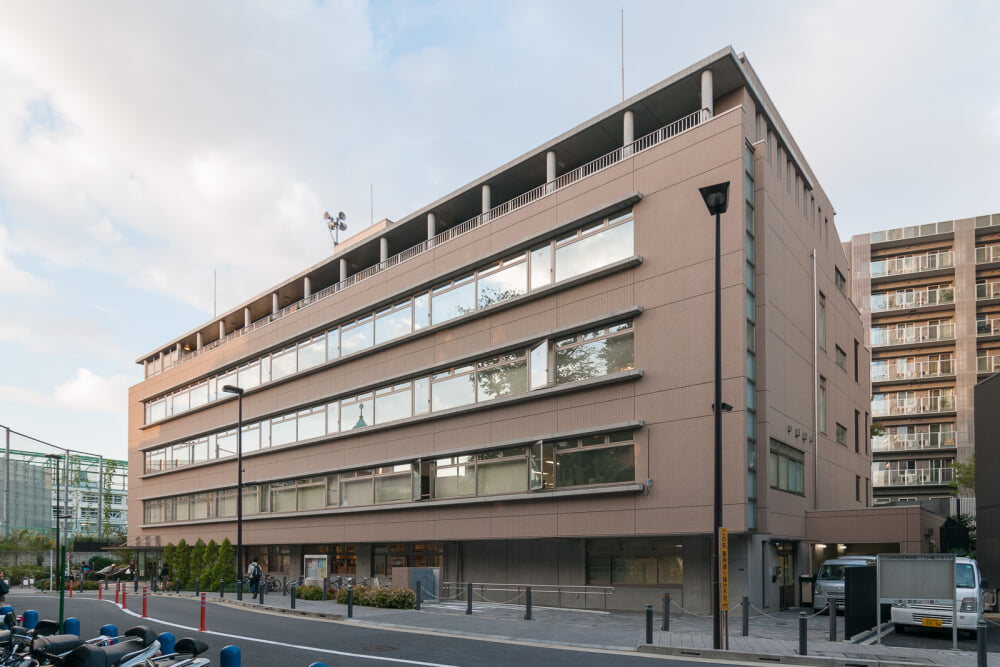 渋谷区立中央図書館の写真2
