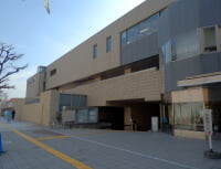 中野区立中央図書館