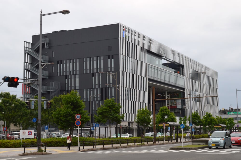 一宮市立中央図書館の写真1