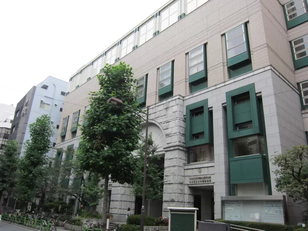 中央区立日本橋図書館の写真1