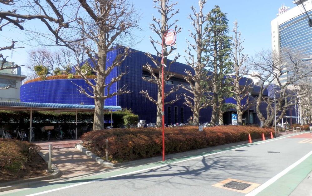 練馬区立練馬図書館の写真1