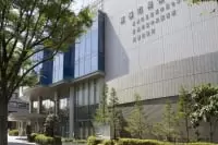 高槻市立中央図書館