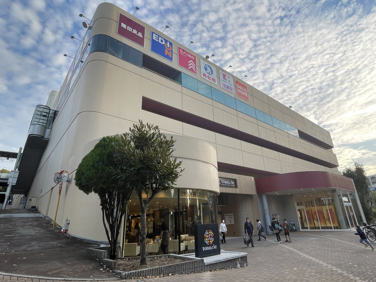 トナリエ南千里の写真4