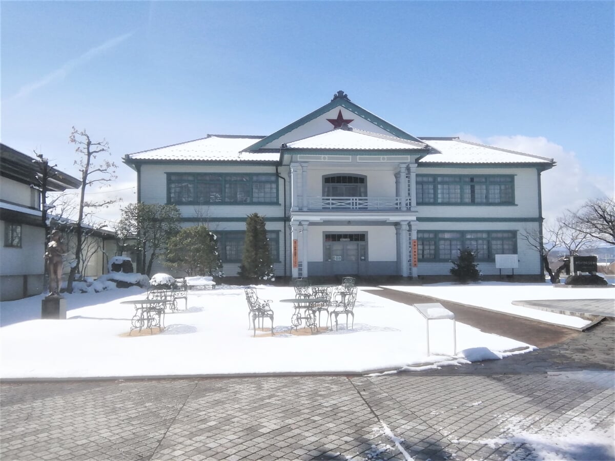 中野小学校旧校舎・信州中野銅石版画ミュージアムの写真1