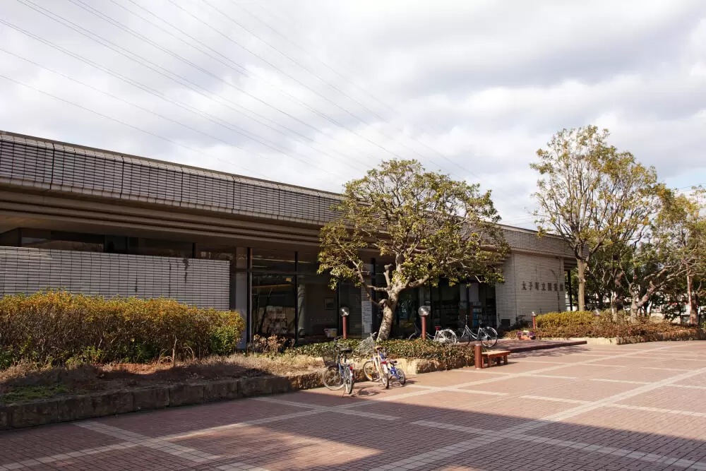 太子町立図書館の写真1