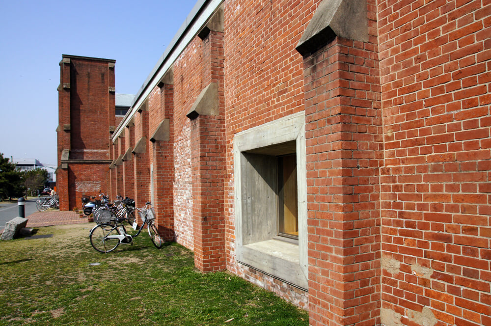 洲本市立洲本図書館の写真3