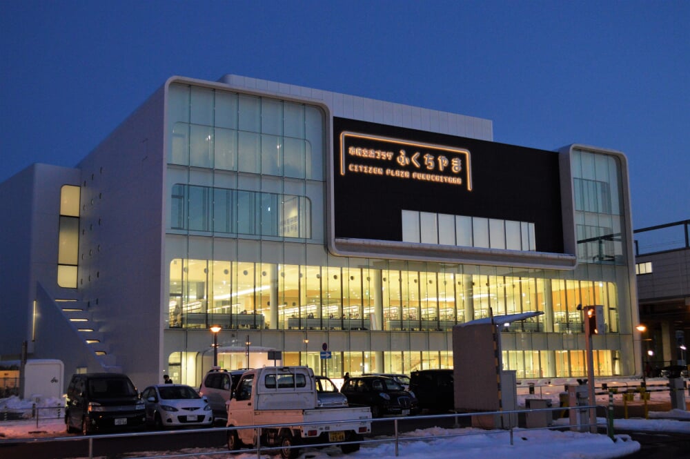 福知山市立図書館中央館の写真4