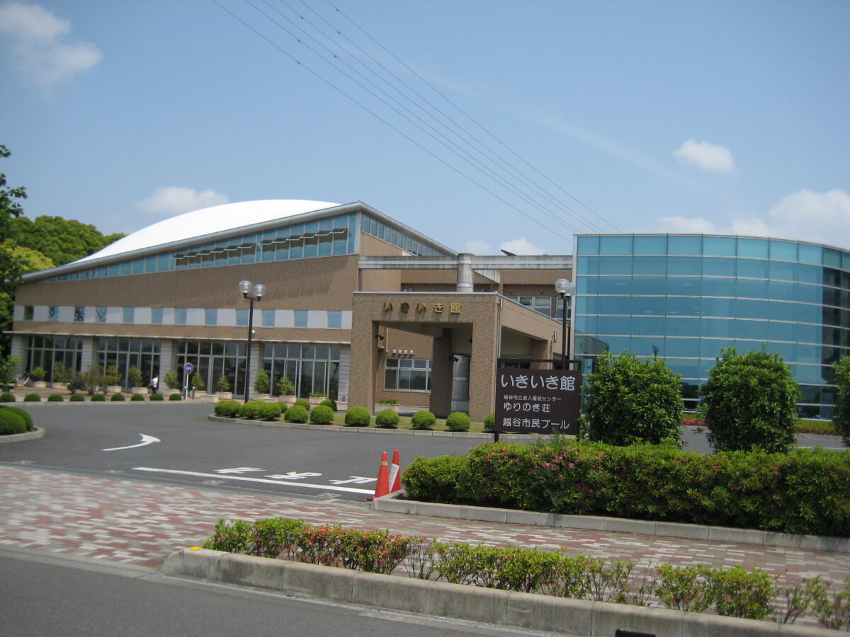 越谷市民プール　温水プールの写真1