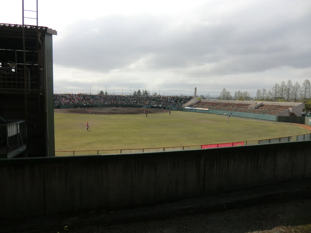 長岡市悠久山野球場の写真2