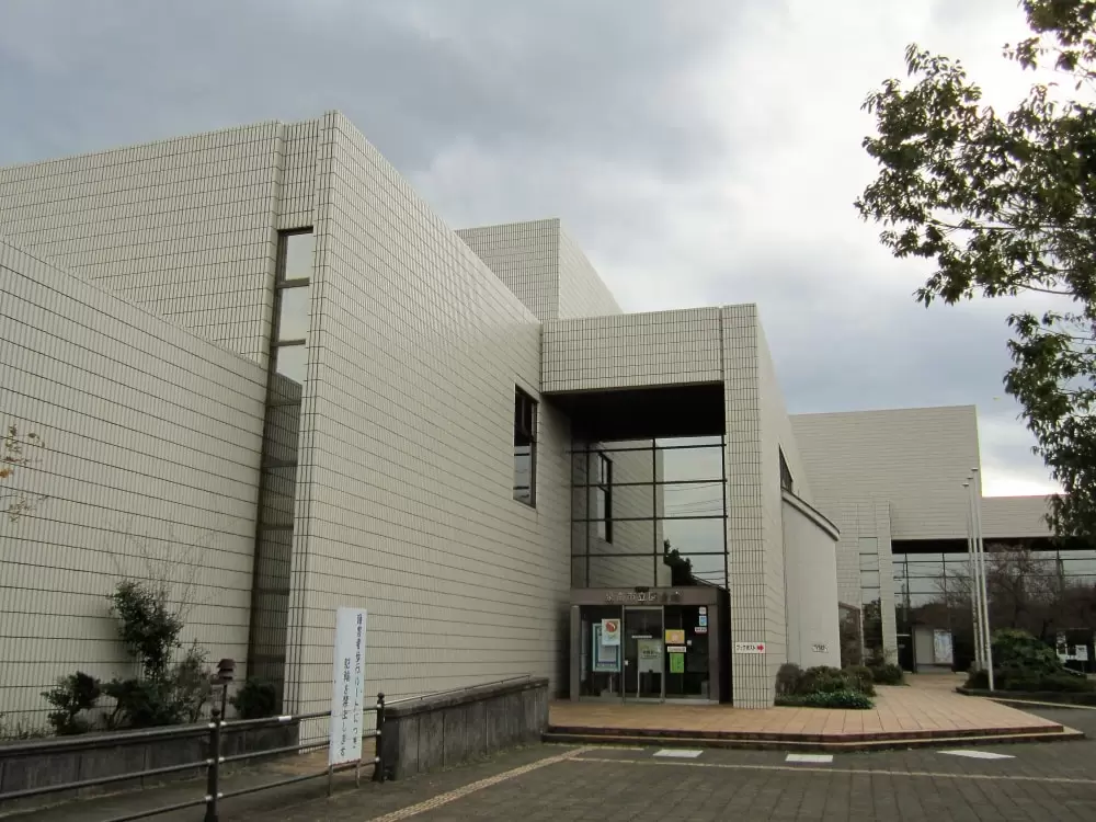 泉南市立図書館の写真1