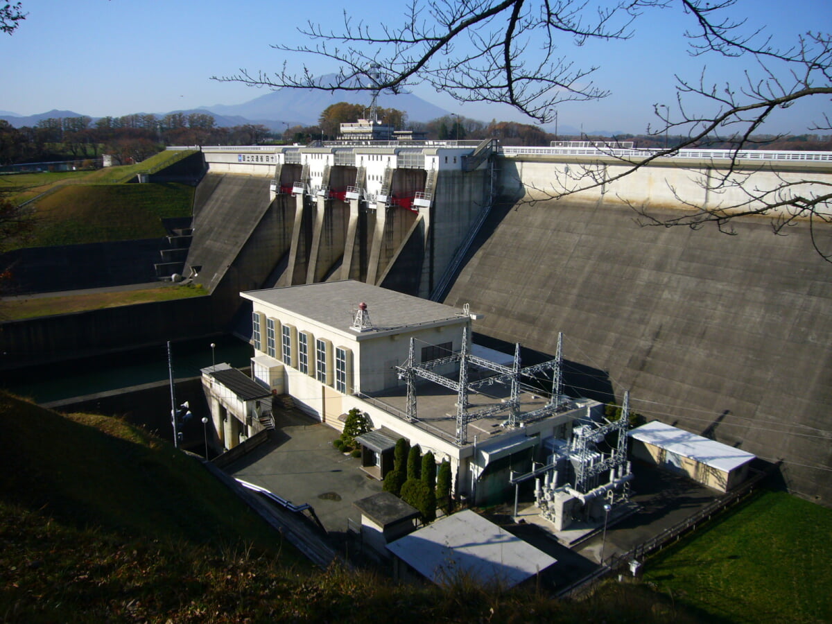 四十四田ダムの写真1