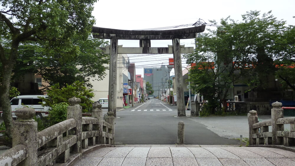 今山八幡宮の写真2
