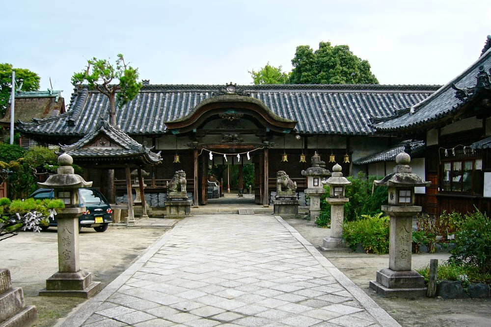 薬園八幡神社の写真1