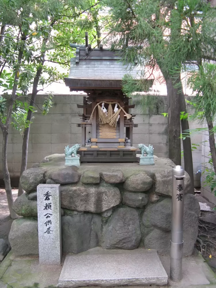 玉造稲荷神社の写真1
