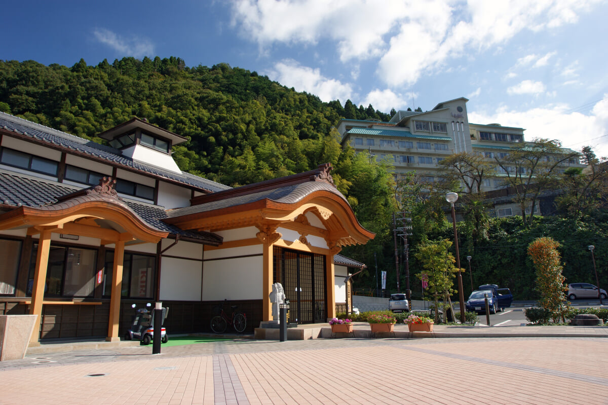 湯村温泉 観光交流センター　薬師湯の写真1