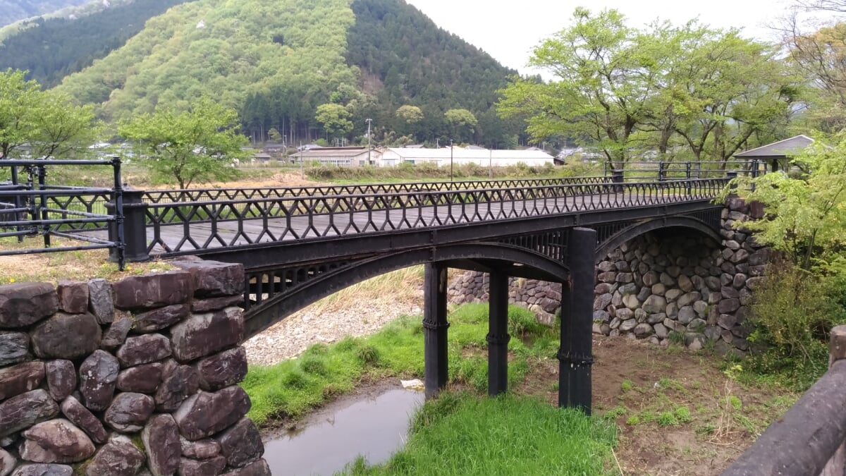 羽渕鋳鉄橋の写真1