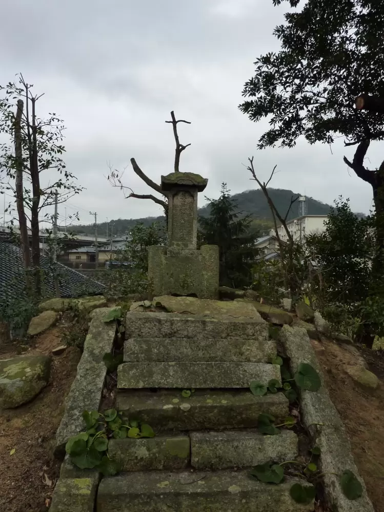 和泉式部の墓の写真1